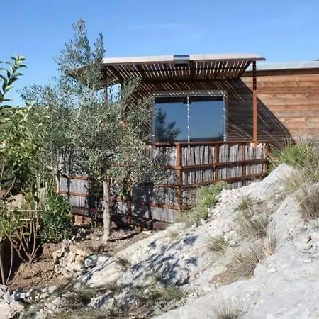 Les Jardins De L' Oustal بيت ضيافة ناربون